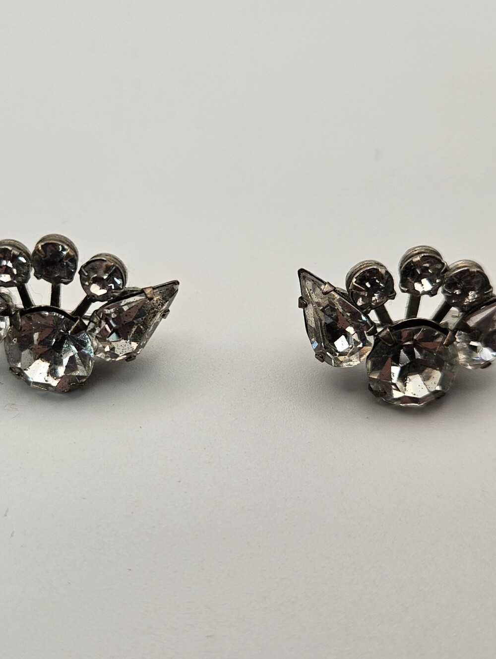 Vintage Pair Clear Rhinestone Crown Tiara Scatter Pins Collar Lapel Brooch Mini - Picture 4 of 8